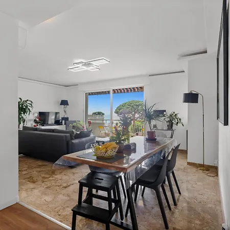 Séjour chez l'habitant Access, Private In Shared 3-bedroom Apartment, Private Bathroom, Living With Sea View Parentale Salle De Bain Privee Acces Plages & Vue Du Salon Dans Partage *